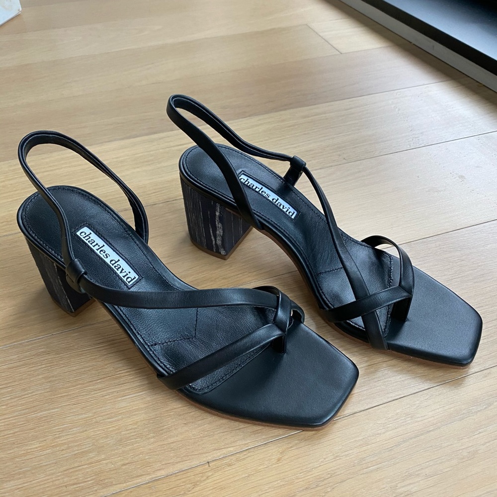 NWOT Charles David Clay Sandal size 7.5 black